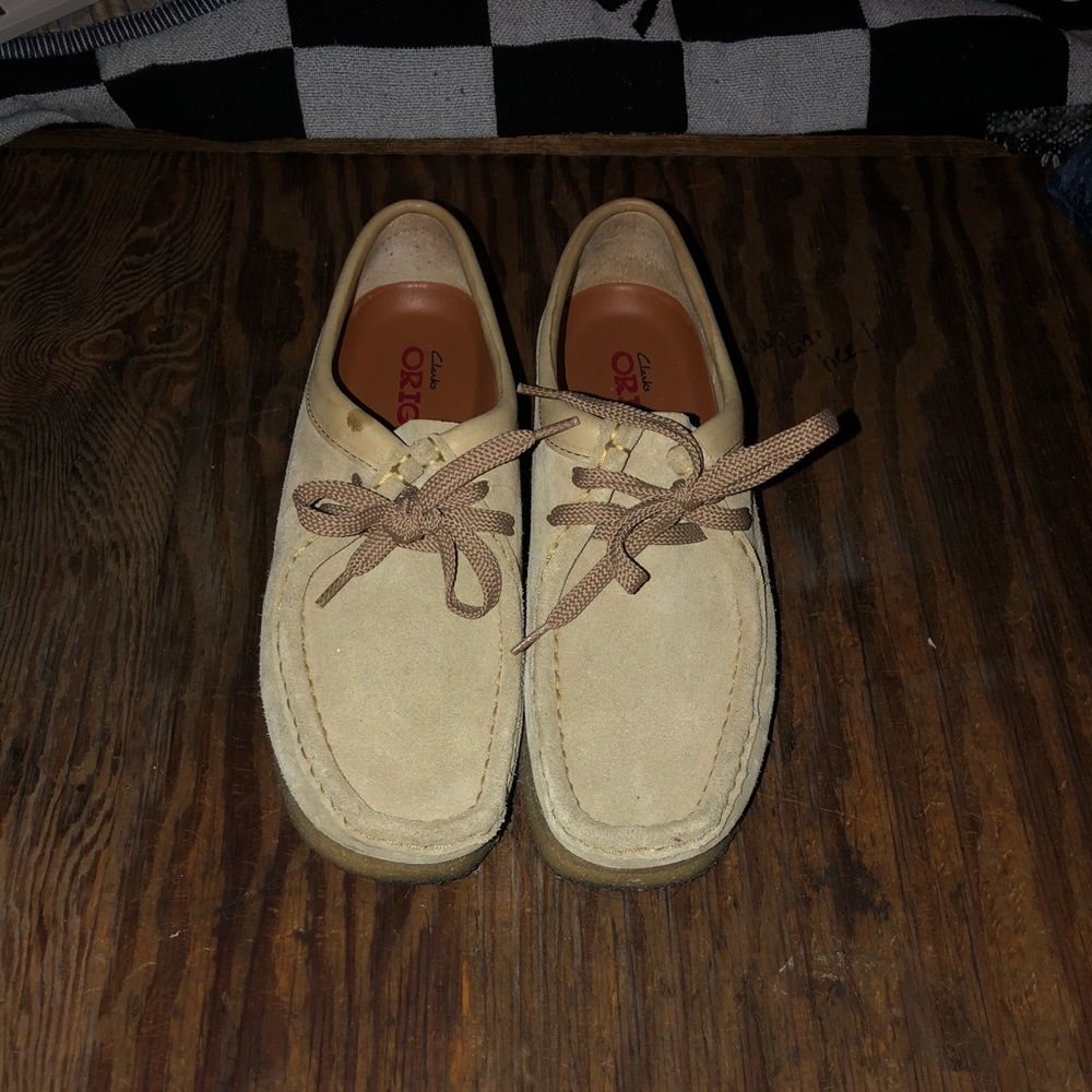 Clark wallabee men’s size 8 Tan